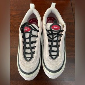 Women’s Nike Airmax 97 Soft Pink.